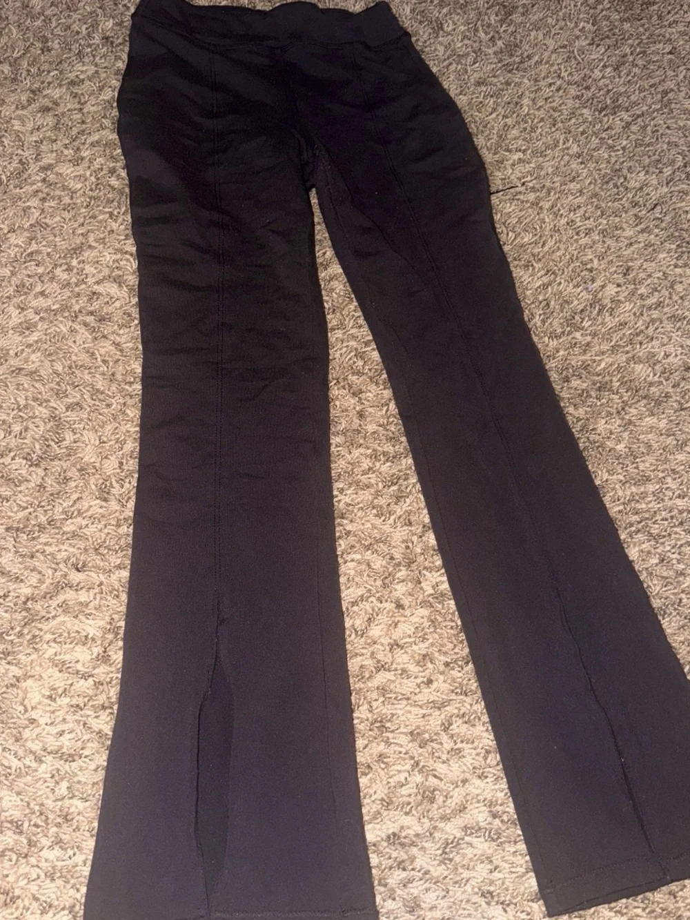 ALO Yoga women's flare leggings - Soft Stretch Fabric